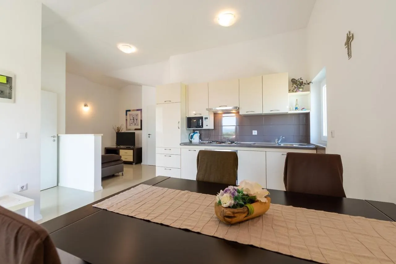 Apartments Barba Maslenica Croatia
