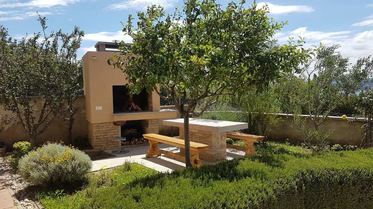 Apartments Barba Maslenica